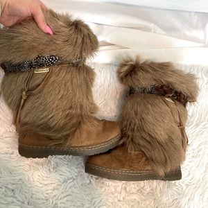 NEVER WORN BEAR PAW BOOTS SIZE 6 BROWN WITH FUR